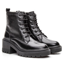 Bota Valora Feminina Cano Curto Tratorada Preta - 3750