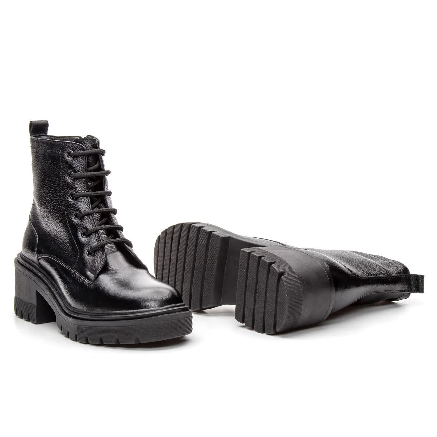 Bota Valora Feminina Cano Curto Tratorada Preta - 3750